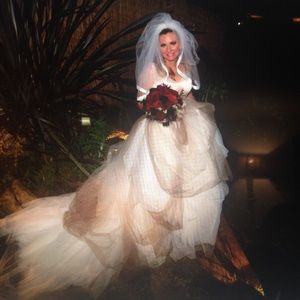 Meet your Posher, Joy